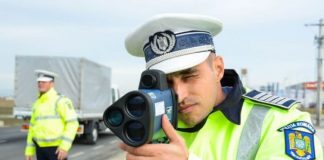 Șofer din Mătăsari, prins în timp ce conducea o motocicletă cu 204 kilometri la oră
