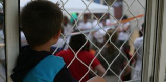 Copiii adoptabili, din ce în ce mai puțini în județul Gorj