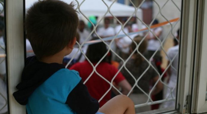 Copiii adoptabili, din ce în ce mai puțini în județul Gorj