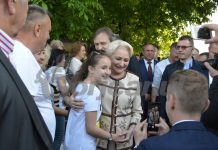Dăncilă: ,,Avem tineri care au înțeles că nu prin jigniri și nu prin violență pot soluționa problemele”