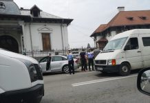 Foto: Tamponare, în giratoriul de la Tudor