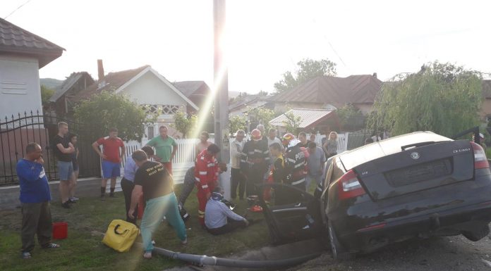 FOTO: Accident cu două victime la Plopșoru