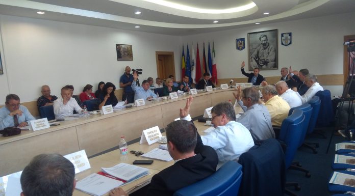 Salarii mai mari cu 3% pentru angajații Primăriei Târgu-Jiu