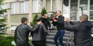 VIDEO: Un sexagenar a întreținut relații sexuale cu fiica vecinilor! Minora de 13 ani a ajuns la medic, gravidă în 5 luni