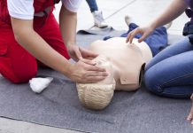 Vrea cursuri de prim-ajutor în şcoli