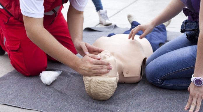 Vrea cursuri de prim-ajutor în şcoli