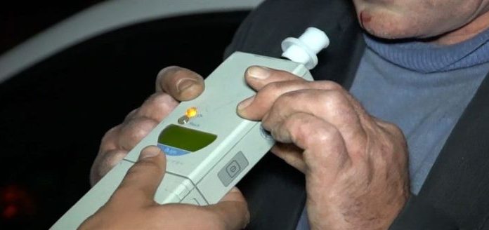 Bătrân prins băut la volan