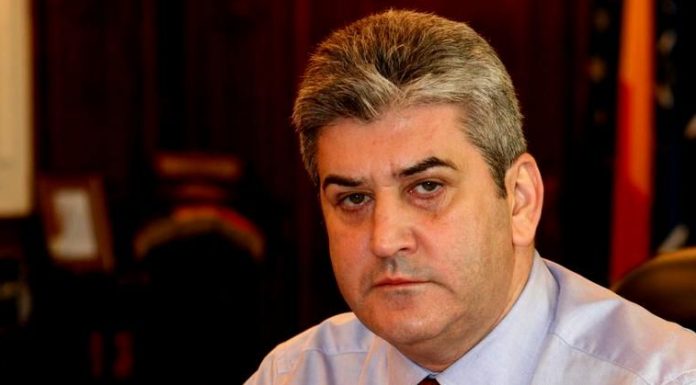 Oprea, Năstase și Iordănescu și-au dat întâlnire la Coloana Infinitului