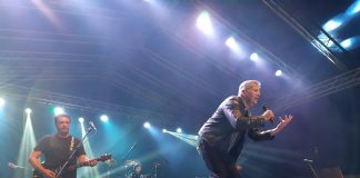 Holograf a încins atmosfera la Târgu-Jiu