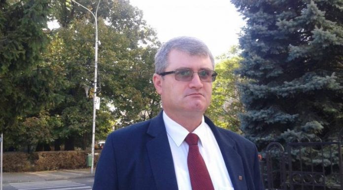 Directorul Muzeului Județean Gorj și o subalternă au zburat spre China