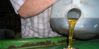 Cercetați pentru furt de combustibil