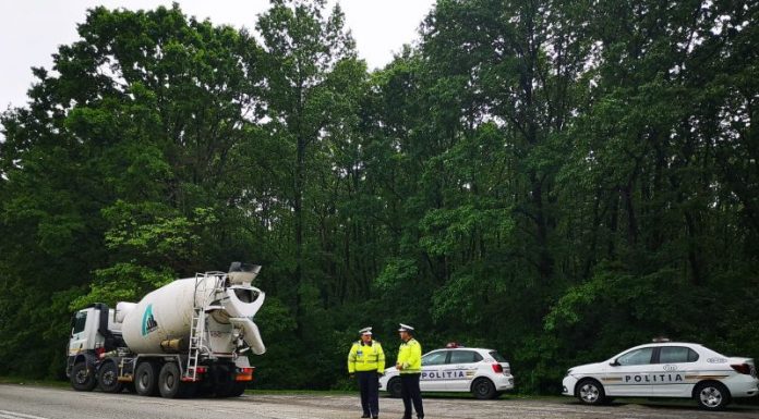 Amenzi de peste 70.000 de lei pentru şoferii de microbuze şi cei care transportă marfă