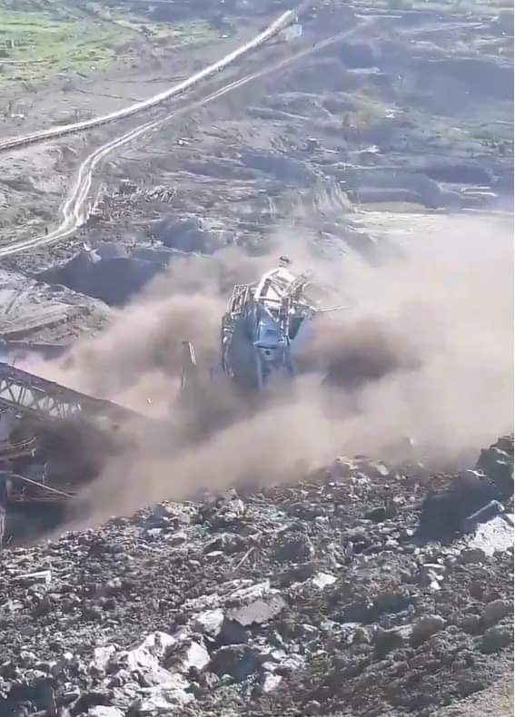 received_2341689469438438