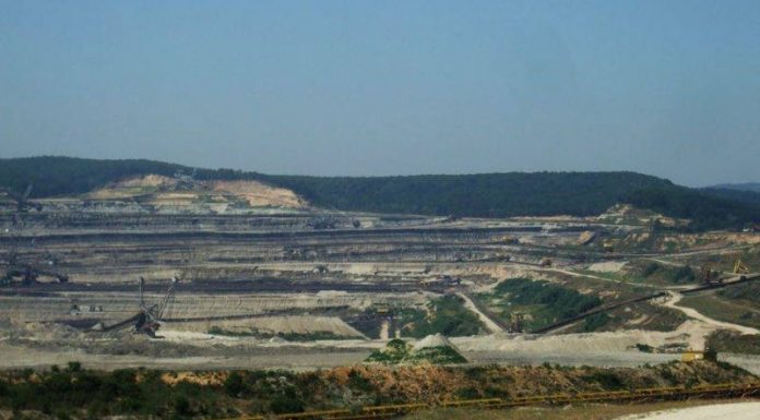 Cariera Roşia, blocată definitiv în trei luni