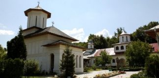 Prefaţarea Hramului Mănăstirii «SFÂNTA TREIME» de la Strâmba-Jiu, Oraşul Turceni!