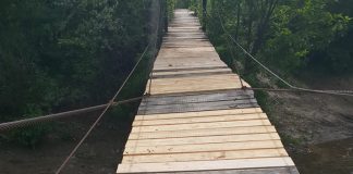 Reabilitarea punții ce traversează râul Blahnița la Mogoșani, cu fonduri locale