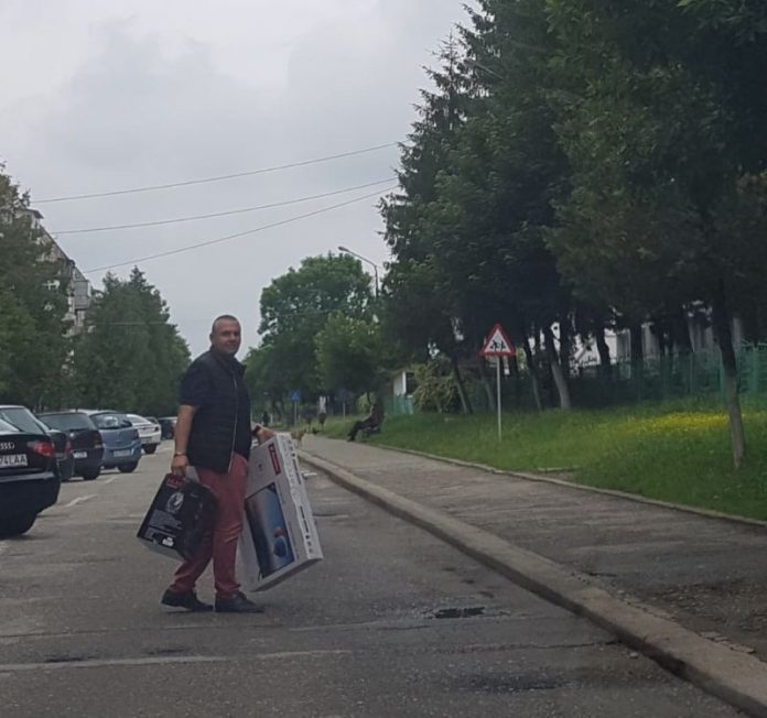 62035384_440996343144752_1576159148301615104_n