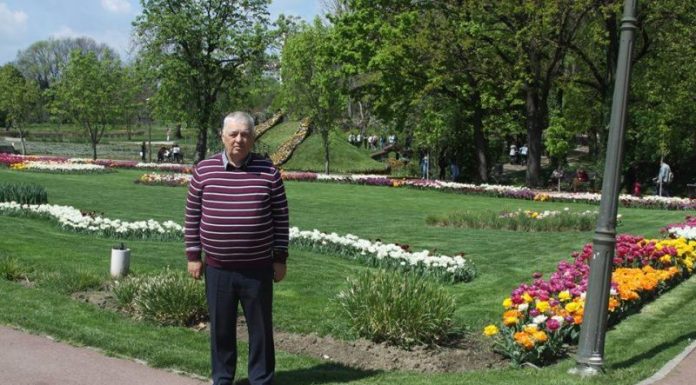 Parlamentari USR, rugați de un pensionar din Gorj să reducă pensiile foștilor ofițeri de Securitate!