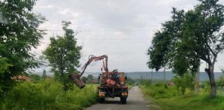 VIDEO: După ce localnicii au prestat gratis – La Cîlnic a apărut și o firmă care lucrează pe bani