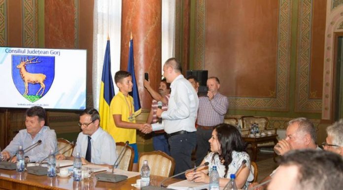 Consiliul Judeţean Gorj susţine performanţa. Premii pentru LPS!
