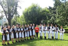 Ansamblul folcloric „Cheile Olteţului”, la Festivalul ,,MARŢIAN NEGREA”