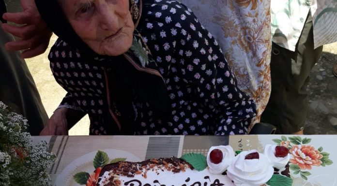 A împlinit 100 de ani! Alexandrina nu a fost uitată de autoritățile din Scoarța