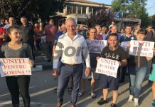 Protest al gorjenilor la Baia de Aramă pentru Sorina!