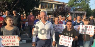 Protest al gorjenilor la Baia de Aramă pentru Sorina!