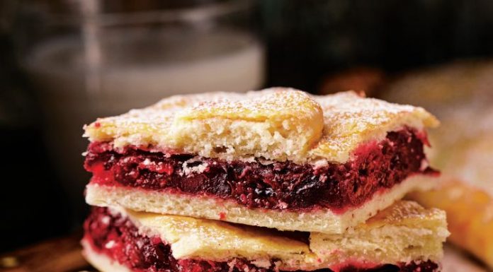 Reţeta săptămânii – Plăcintă cu fructe