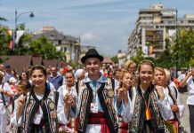 RomânIA Autentică în straie de festival la ediţia a IV-a Festival Romania Autentica 2019