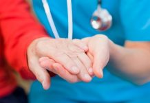 „Bunicii comunităţii”. Centru de zi pentru bătrâni, la Peştişani