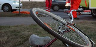 Bărbat sub influența alcoolului, rănit după ce a căzut de pe bicicletă