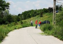 Șanțuri decolmatate voluntar de localnici, în Cîlnic! Autoritățile dorm