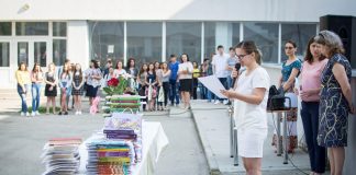Elevi trimiși la Mamaia, pe banii primăriei