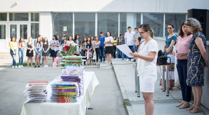 Elevi trimiși la Mamaia, pe banii primăriei