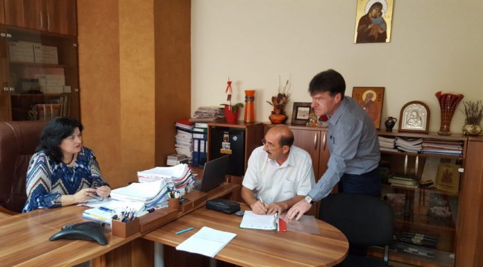 Bani europeni la Tismana. Zonă de agrement, pe o fostă groapă de gunoi. Vrea hidrobiciclete pe lac