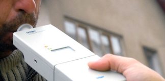 Bărbat prins băut la volan din greșeala altui șofer