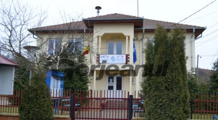 Utilaje de 700.000 lei la o primărie din Gorj