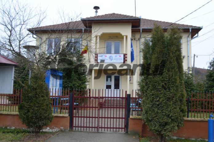 primaria-stejari-ins