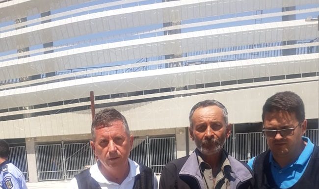 FOTO/ VIDEO: Reținut după ce și-a lovit soția cu toporul! Reacția bărbatului