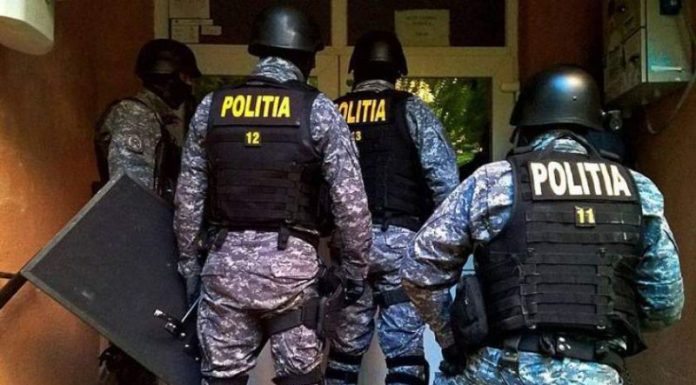 Reținut pentru șantaj și hărțuire