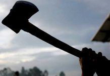 Incident șocant la Târgu-Cărbunești! Un bărbat și-a lovit soția cu toporul în cap