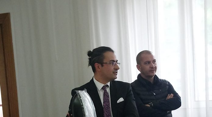 Expoziție de mașini electrice în centrul Târgu-Jiului