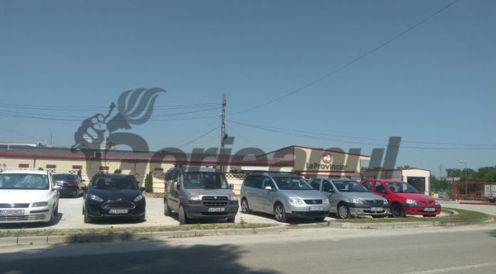 Jihad la fosta Avicola Târgu-Jiu: Poliția, Imigrările și ITM Gorj au decis să verifice problemele lucrătorilor din Sri Lanka! Alți doi emigranți au fugit ieri dimineață, în timp ce 12 și-au făcut bagajele