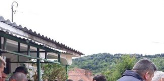 Tânăr de peste 200 de kilograme, luat de acasă cu SMURD-ul!