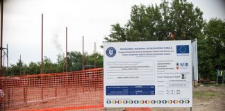 Teren sintetic, în lucru la Turceni!