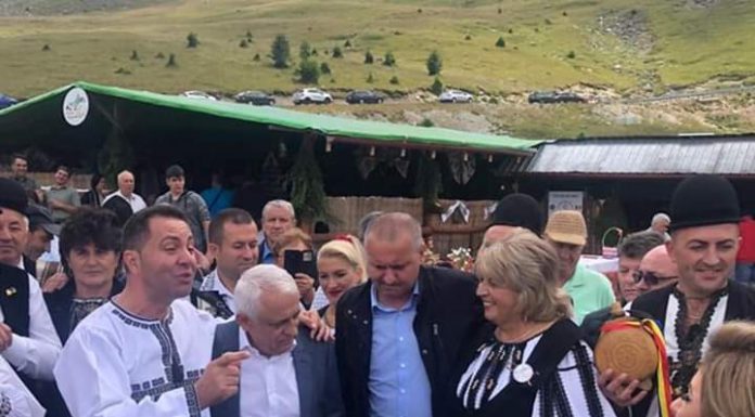 Ministrul Agriculturii, pe Transalpina! Tocanul de oaie, atestat ca produs tradițional