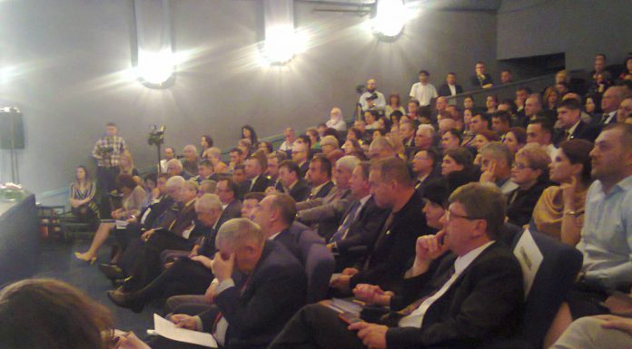 Multiperspectivitatea analizei educaţionale şi modalităţile de abordare prin strategii şi soluţii de legiferare