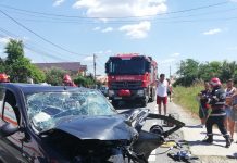 FOTO: Accident cu trei răniți la Plopșoru! Șoferul ar fi adormit la volan