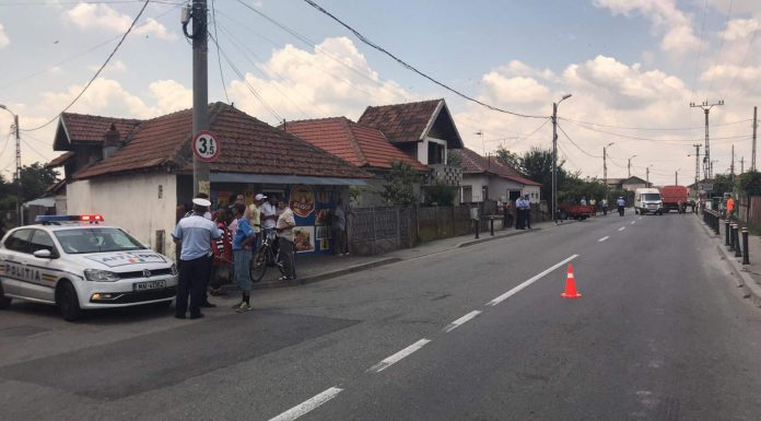 Accident la Târgu-Jiu! Un pieton a fost lovit, pe trotuar